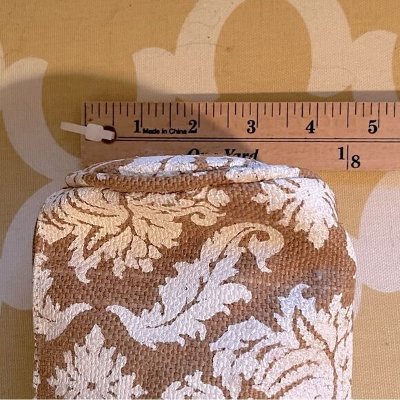 Toss Designs NWT Jute Barrel Cosmetic Bag White Damask, 8” X 4.5” - Picture 2 of 10